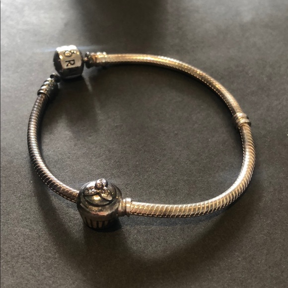 Pandora Cupcake Charm - Picture 4 of 4